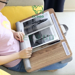 Soporte estable de escritorio de bambú natural para computadora portátil con almohadilla de muñeca incorporada para tableta portátil y computadora portátil de hasta 17 pulgadas - Product Image 1