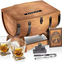 Kit de cocktails Old Fashioned personnalisé avec verres à whisky gravés écologiques, ensemble cadeau avec sous-verre en ardoise, 6 pierres à whisky en granit et support en bois pour whisky
