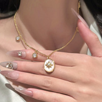 Nouveau collier pendentif perle ronde - Chaîne de cou vintage et luxueuse - Accessoire de cou haut de gamme pour la vente en gros
