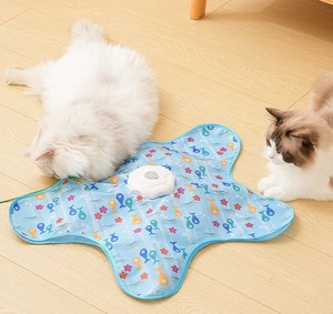 Jouet pour chat en forme d'étoile à cinq branches, couverture de jeu électrique pour cachette et chasse, bâton de jeu relaxant pour chat, couverture de jeu rotative pour animaux de compagnie - Product Image 1