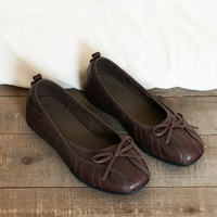 Ballerines pour filles en peau de mouton de haute qualité, style super populaire 2026, à bout rond, avec joli nœud, fabriquées sur mesure