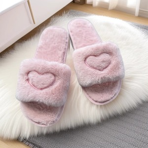 2026 Sandales d'intérieur pour femmes, mignonnes, à broderie cœur, en fausse fourrure pelucheuse, à bout ouvert, douces, confortables, chaudes et moelleuses, personnalisables OEM ODM - Product Image 3
