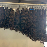 Lots de Cheveux Humains Bruts Indiens Bouclés 100% Naturels – Fournisseur de Cheveux Indiens Bruts à Cuticules Alignées – Lots de Cheveux Vietnamiens Bruts à Cuticules Alignées