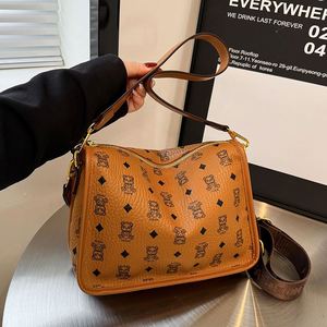 Women's Fashion Vintage Geometric Pattern Crossbody Bag with Adjustable Strap PU <b>Leather</b> Portable & Durable for Daily Use - Product Image 5