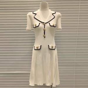 Mini <span class=keywords><strong>abito</strong></span> da donna a maniche corte lavorato a <span class=keywords><strong>maglia</strong></span> bianco o <span class=keywords><strong>blu</strong></span> a vita alta primavera donna bottoni con colletto rovesciato abiti a trapezio - Product Image 6