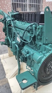 Le moteur diesel D12 est utilisé pour le transport longue distance et le fonctionnement de charges lourdes. - Product Image 5