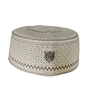 Nouveau design personnalisé de logo brodé <span class=keywords><strong>Bonnet</strong></span> chaud d'hiver en <span class=keywords><strong>coton</strong></span> de couleur olive pour hommes et femmes - Product Image 2
