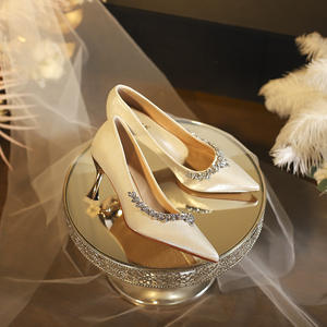 Zapatos de Tacón Bajo con Punta en Pico, Unisex, Cómodos, de Cuero Vacuno Genuino, con Diseño Calado, Estilo Moderno 2026 - Product Image 4