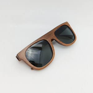 Lunettes de soleil <span class=keywords><strong>en</strong></span> bois de noyer noir faites à la main, de haute qualité et très demandées, monture de luxe unique avec grain <span class=keywords><strong>particulier</strong></span>, idéales <span class=keywords><strong>pour</strong></span> les soirées - Product Image 3