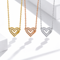 Collier pendentif cœur avec incrustation de zircon cubique, plaqué or rose et argent, chaîne en alliage, style romantique, unisexe, à porter au quotidien