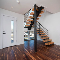 Ensemble d'escalier droit minimaliste avec marches en bois massif pour projets de villas intérieurs