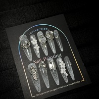 Ongles à presser haut de gamme faits main en acrylique, motif dentelle blanche avec strass et breloques, forme Stiletto