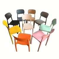 Chaise de salle à manger en plastique moulé monobloc, couleur unie, empilable, pour enfants, événements et réceptions, vente en gros