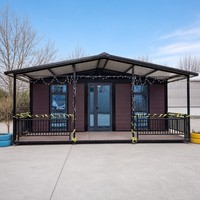 Maison modulaire préfabriquée complète avec véranda, salle de bain et cuisine pour usage en location de villégiature en extérieur
