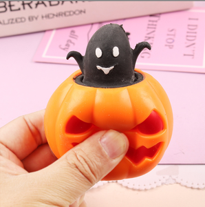 Jouet à presser Citrouille Effrayante, Mignon et Portable, Jouet Anti-stress d'Halloween pour Enfants et Adultes, Matériau PVC, Unisexe - Product Image 5