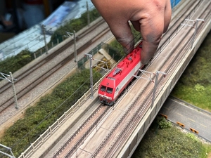 Base de Diorama de Voiture de Course à Double Voie pour Maquette Ferroviaire Échelle <span class=keywords><strong>N</strong></span>, Compatible avec les Kits de Modélisme Ferroviaire Changming Gorilla N27 CMR Shuguang - Product Image 3