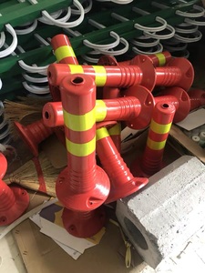 交通杆柔性引导柱塑料警示弹簧柱用于交通控制目的 - Product Image 3