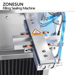 เครื่องบรรจุภัณฑ์แบบอัตโนมัติแนวตั้ง ZONESUN ZS-AFS04W สำหรับเม็ดและผง บรรจุในซองสำเร็จรูป พร้อมระบบชั่งน้ำหนักสี่หัว และระบบดูดฝุ่น - Product Image 6