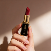 Lápiz Labial de Lujo con Logotipo Personalizado, Bajo Pedido Mínimo, Marca Privada, Impermeable, Alta Pigmentación, Vegano, Mate, Rojo, Venta al por Mayor