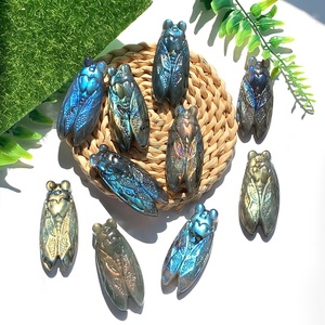 Hotsale tự nhiên chất lượng cao Labradorite thủ công mỹ nghệ động vật Tay Chạm Khắc nhỏ Labradorite màu xanh Flash Cicada chạm khắc để trang trí - Product Image 3