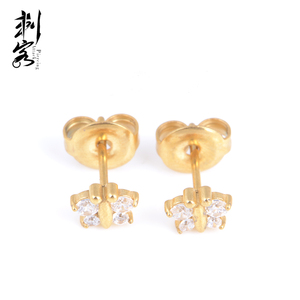 Đôi bông tai bằng thép không gỉ 316L với thiết kế ba viên đá hình hoa, trái tim, bướm, trung tâm là đá CZ, viền đá quý - Product Image 4