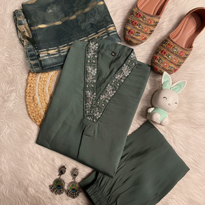 Conjunto de Kurta, Pantalón y Dupatta de Muselina de Seda y Viscosa, Sólido, Transpirable, Recto, para Mujer, Estilo Étnico, Bordado, Tallas M a XXL, Verano - Product Image 1