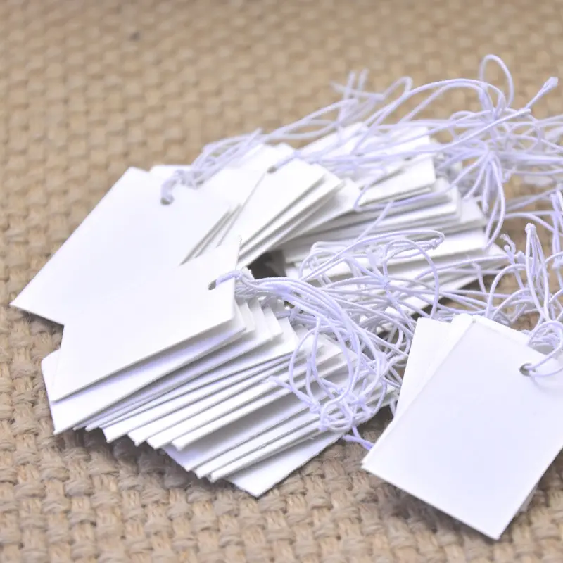 Упаковка из 100 белых бумажных бирок для ювелирных изделий и одежды, ценники с эластичным шнурком