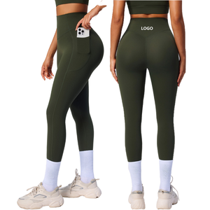 Conjuntos Deportivos de Dos Piezas con Logotipo Personalizado, Top Corto Elástico, Leggings Ajustados OEM, Bra Deportivo para Yoga, Ropa Deportiva para Mujer - Product Image 1