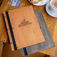 Porte-menu classique en contreplaqué A4 avec pochette intérieure à feuilles mobiles, logo gravé sur mesure, pliable, en bois, pour restaurants et mariages