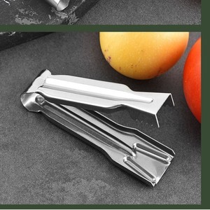 Outil de cuisine robuste en acier inoxydable pour éplucher et éviscérer les crevettes, idéal pour retirer les coquilles de homard et de crabe - Product Image 4