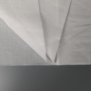 กระดาษเช็ดปากแบบกำหนดเอง 3 ชั้น สีขาว พับ 1/4 สำหรับร้านอาหารและงานแต่งงาน ทำจากเยื่อกระดาษบริสุทธิ์ - Product Image 4