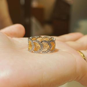 Anillo Hueco de Oro Tallado con Patrón Tejido de Lujo Ligero Vintage, Plata S925 Chapada en Oro, Estilo Tela, Diseño de Encaje, Incrustaciones Finas - Product Image 3