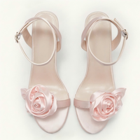 Chaussures d'été légères pour femmes, couleur rose, à bout ouvert, décorations florales tridimensionnelles, talons fins et sexy