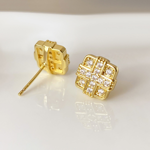 Pendientes de latón con circonitas para hombre, estilo hip-hop, chapados en oro de 18 quilates y rodio, ideales para fiestas. - Product Image 4