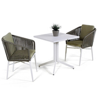 Meubles de loisirs de plein air modernes 3 pièces en corde tissée pliante carrée Table à manger basse Ensemble de chaises de bistro pour 2