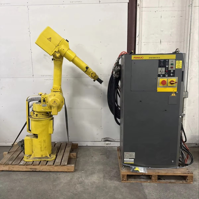 6 Axis Industrial Robot Arm Complete Set With R-H Control System Tested Surplus Automation Robot A05B-2067-B001 A520i