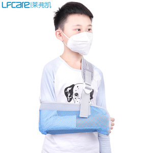 Soporte de Muñeca y Antebrazo Lefka para Niños, Azul, Malla Transpirable, para Esguinces, Dislocaciones y Fijaciones - Product Image 2