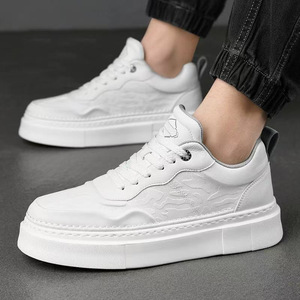 New Breathable <b>Small</b> White Shoes Versatile Thick Sole Sports Shoes for Male Students Casual Low Top Thick Sole Board Shoes - Product Image 4
