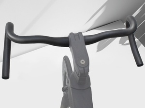 <span class=keywords><strong>Guidon</strong></span> de vélo personnalisé usiné par CNC, plusieurs tailles pour <span class=keywords><strong>VTT</strong></span>, <span class=keywords><strong>guidon</strong></span> en alliage d'aluminium pour <span class=keywords><strong>VTT</strong></span>, <span class=keywords><strong>guidon</strong></span> pour vélo de route et de montagne - Product Image 6