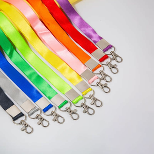 Lanière de cou promotionnelle personnalisée de sécurité vierge imprimée par sublimation avec logo lanière de polyester de porte-carte d'identité de conception personnalisée - Product Image 5