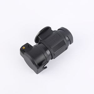 <span class=keywords><strong>Adaptateur</strong></span> de <span class=keywords><strong>prise</strong></span> de <span class=keywords><strong>remorque</strong></span> 12V <span class=keywords><strong>13</strong></span> broches à <span class=keywords><strong>7</strong></span> broches Type européen connecteur de <span class=keywords><strong>remorque</strong></span> fiches <span class=keywords><strong>adaptateur</strong></span> de <span class=keywords><strong>prise</strong></span> - Product Image 4