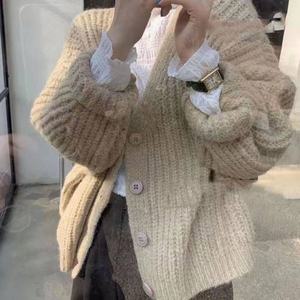 Pull personnalisé en <span class=keywords><strong>mohair</strong></span> manteau <span class=keywords><strong>noir</strong></span> pour femmes pull de haute qualité tricoté par ordinateur <span class=keywords><strong>cardigan</strong></span> à manches longues et à simple boutonnage - Product Image 4