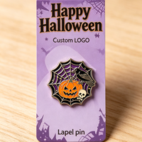 En gros, Broche de revers en émail souple, thème Halloween (Citrouille, Lanterne, Fantôme), style dessin animé amusant, thème horreur, avec carte de support et logo personnalisé