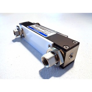 Medidor de Flujo Másico Brooks FP33CA SFP32WA, Controlador de Flujo de Alta Precisión para Aplicaciones Industriales - Product Image 1