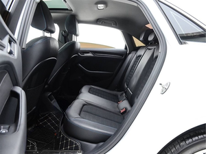 Venta al por mayor 2019-2025 Audi A3 Limousine 35 TFSI Fashion Country V Boutique Coche usado con dirección izquierda Turbo Motor de cuero - Product Image 3