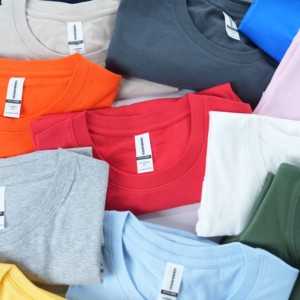 T-shirt pour homme avec logo personnalisé, marque privée, 100% coton, coupe ample, streetwear uni, impression sérigraphique écologique - Product Image 6