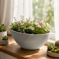 Jardinière pour plantes d'intérieur et d'extérieur, gris moyen mat, texture poreuse brossée, résine de poudre de pierre, imitation béton, côtés droits, conique