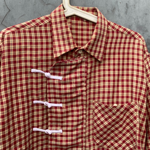 Camisa Estilo Vintage Personalizada con Diseño Desgastado Estilo Shanghái, Cuadros y Textura Waffle, Manga Doble, Corte Holgado y Cuadrado, Ropa Urbana para Hombre - Product Image 3