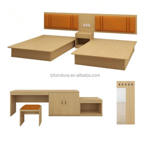 Ensembles de meubles modernes pour chambre d'hôtel : Lit double en bois personnalisé à faible coût avec tête de lit, bureau et tables de chevet pour chambre d'hôtel - Product Image 1