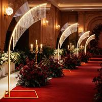 Arche ronde romantique noire et or avec garniture en cristal et bande lumineuse LED pour cérémonie de mariage et décoration de mariage de luxe, toile de fond intérieure